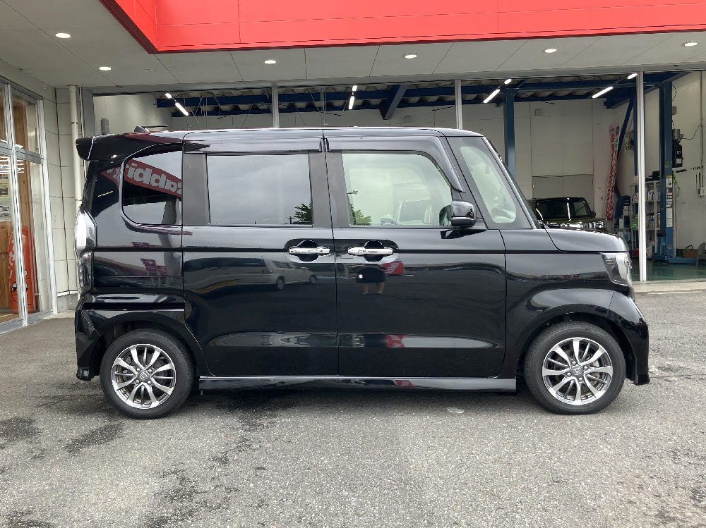 ホンダ　Ｎ ＢＯＸカスタム　L3枚目