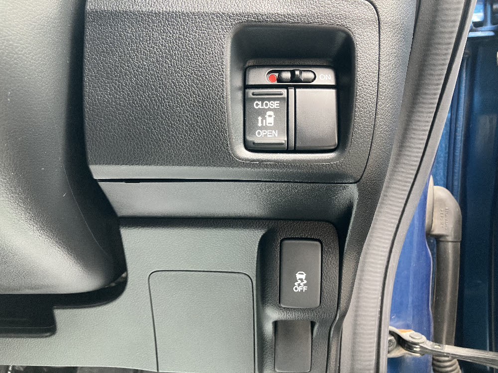 ホンダ　Ｎ ＢＯＸカスタム　GLパッケージ15枚目