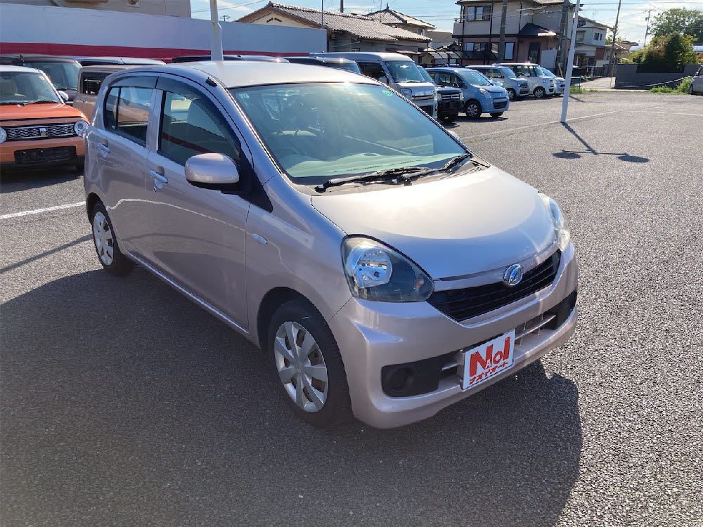 ダイハツ　ミライース　L2枚目