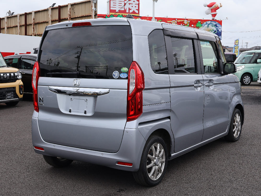 ホンダ N BOX L3枚目