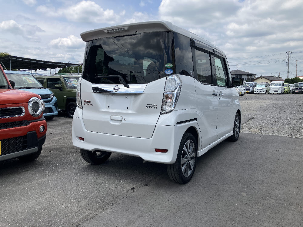 ニッサン　デイズルークス ハイウェイスターターボ エマB2枚目
