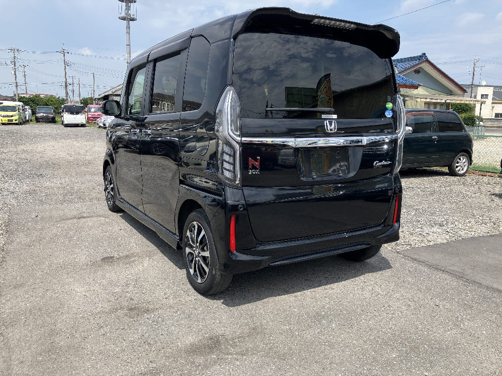 ホンダ　Ｎ ＢＯＸカスタム　G・Lホンダセンシング3枚目