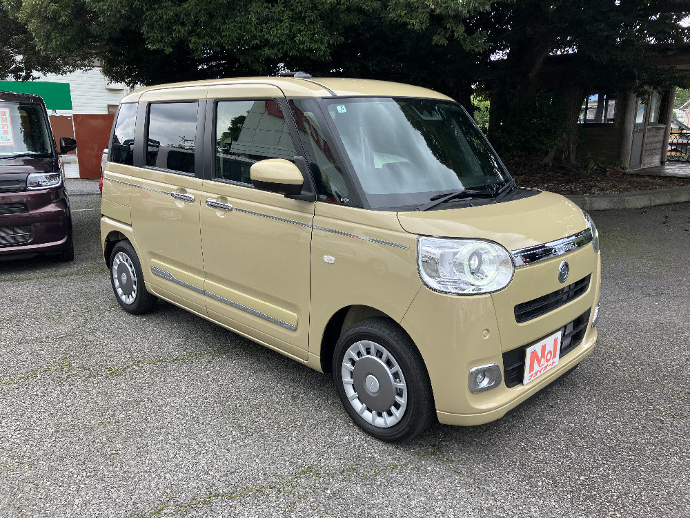 ダイハツ　ムーヴキャンバス　セオリーG2枚目