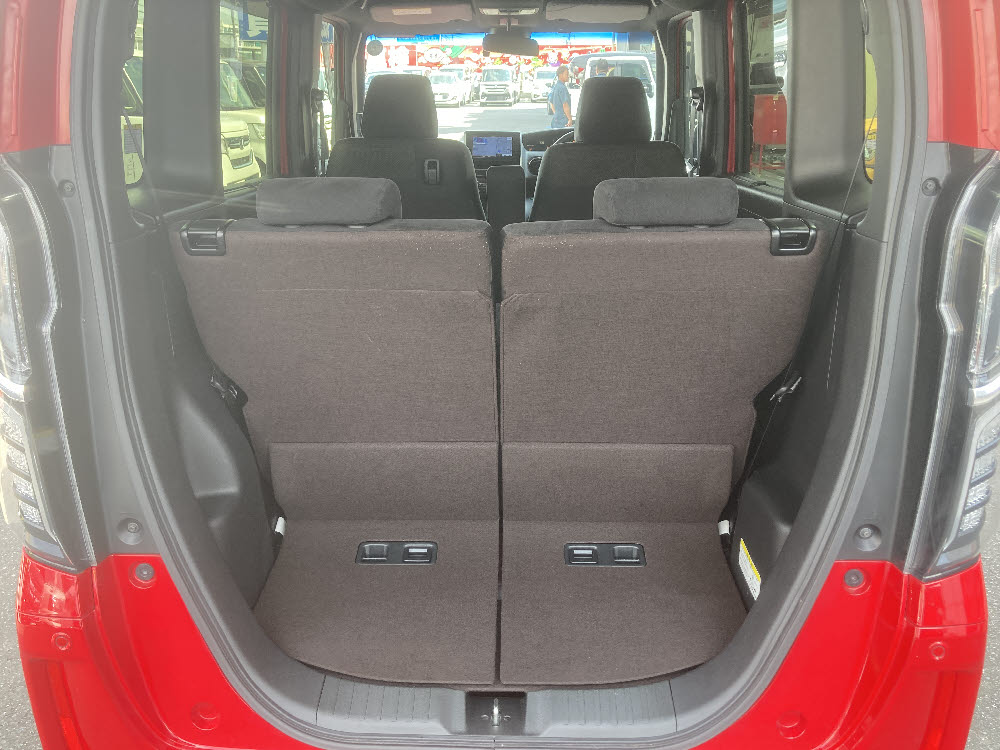 ホンダ　N BOXカスタム　GLホンダセンシング9枚目