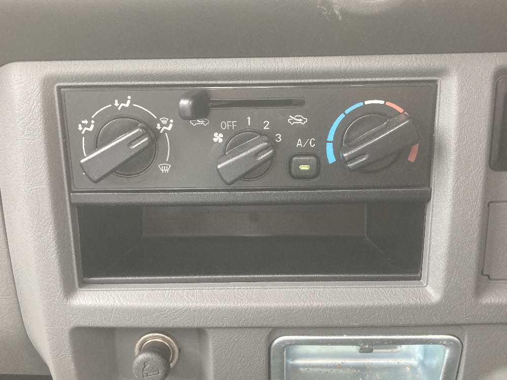 ニッサン NT100クリッパートラック SD 14枚目