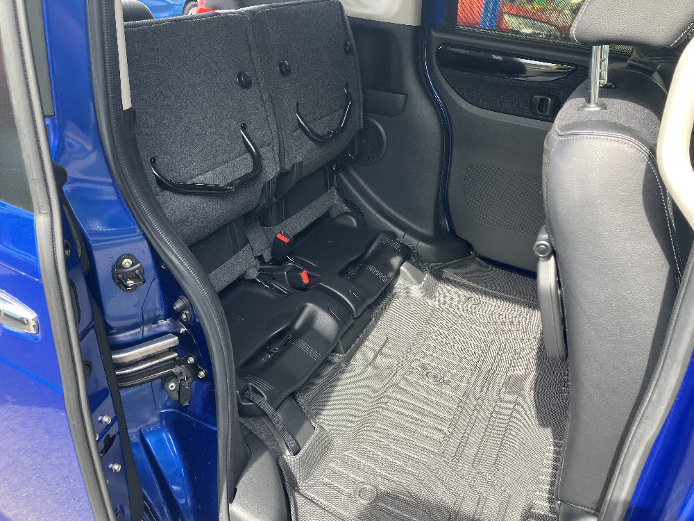 ホンダ　Ｎ ＢＯＸカスタム　GターボLパッケージ12枚目