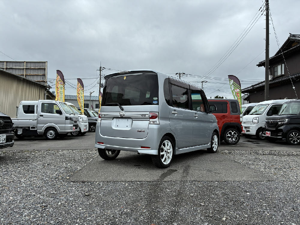 ダイハツ タントカスタム RS2枚目