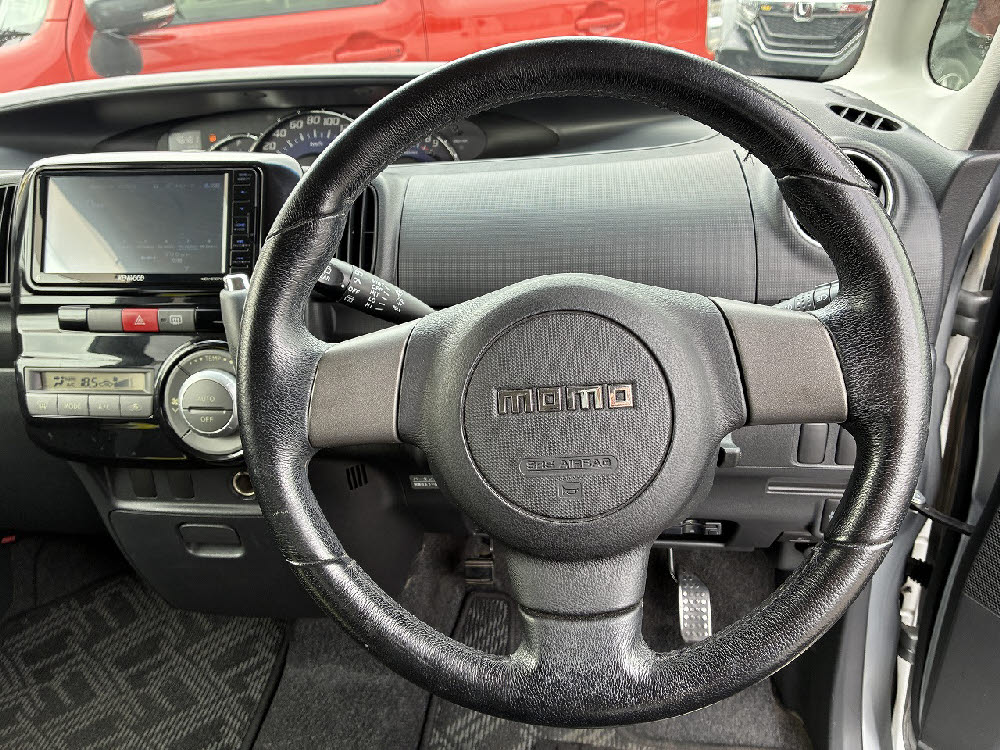 ダイハツ タントカスタム RS5枚目