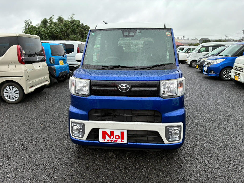 トヨタ ピクシス メガ L-SAⅢ1枚目