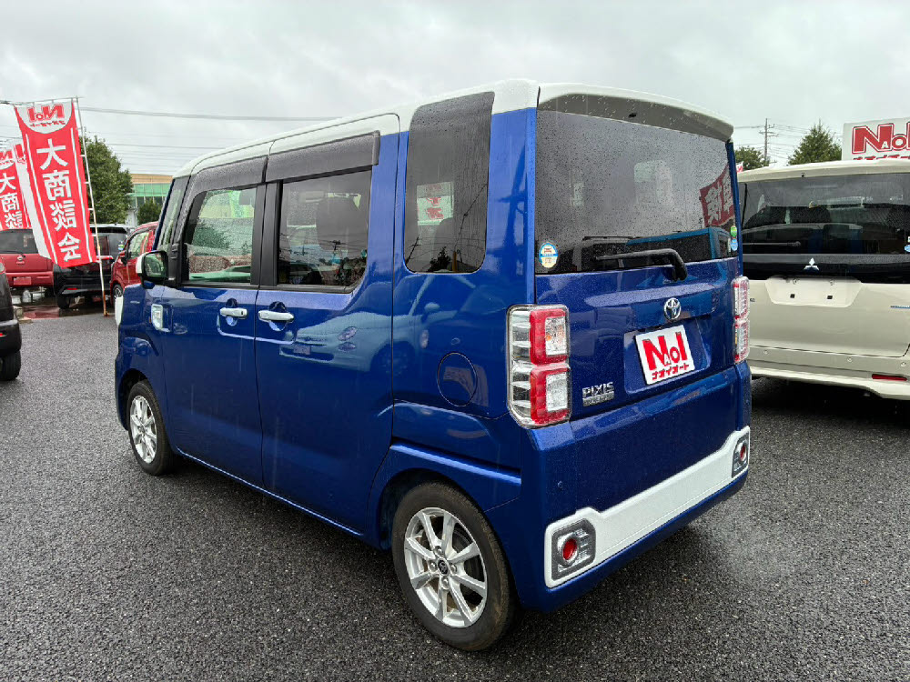 トヨタ ピクシス メガ L-SAⅢ6枚目