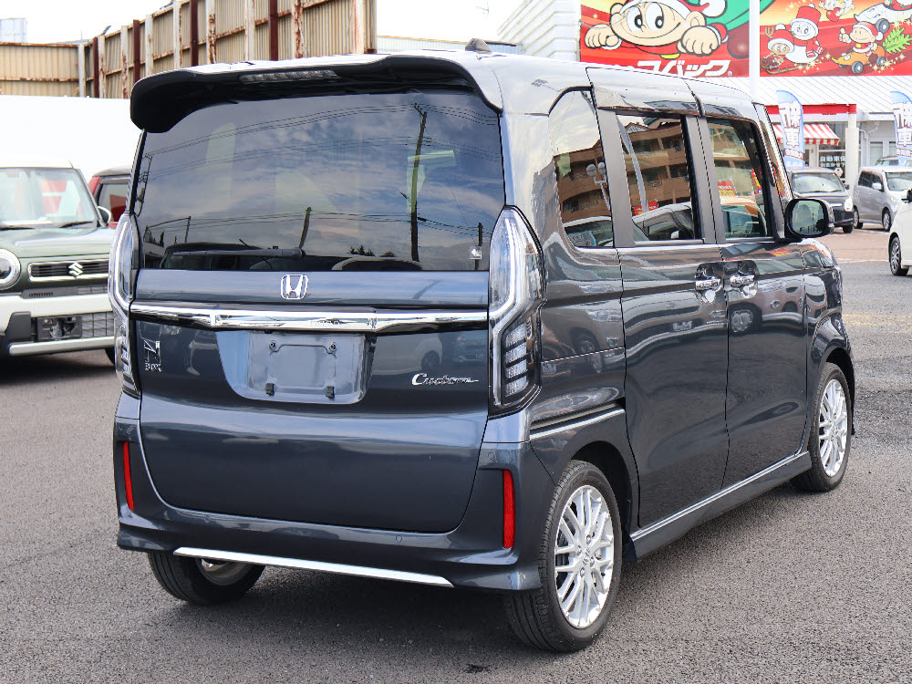ホンダ　Ｎ ＢＯＸカスタム　Lターボ3枚目