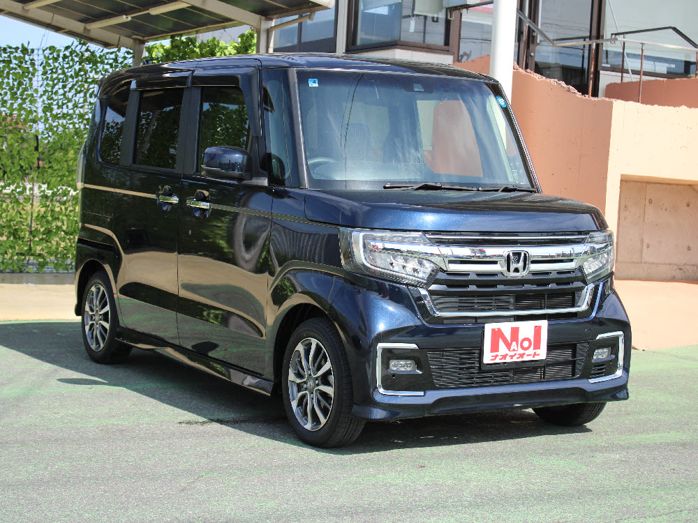 ホンダ　Ｎ ＢＯＸカスタム　L2枚目
