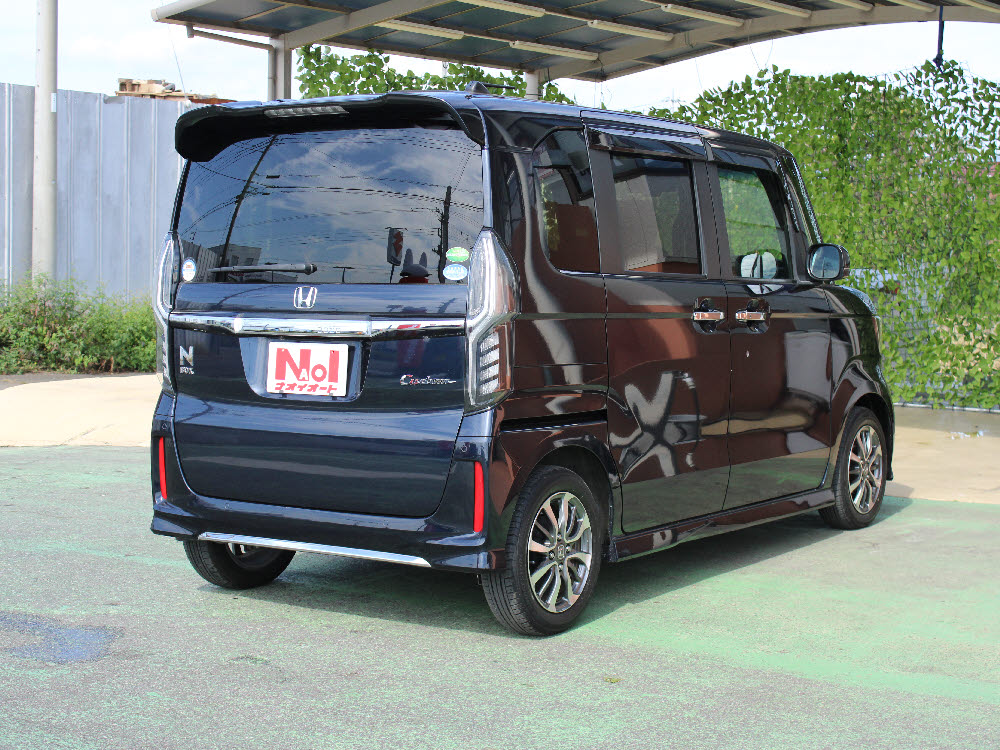 ホンダ　Ｎ ＢＯＸカスタム　L4枚目
