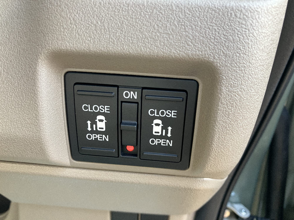 ホンダ　Ｎ ＢＯＸ ＪＯＹ 8インチディスプレイオーディオ　14枚目