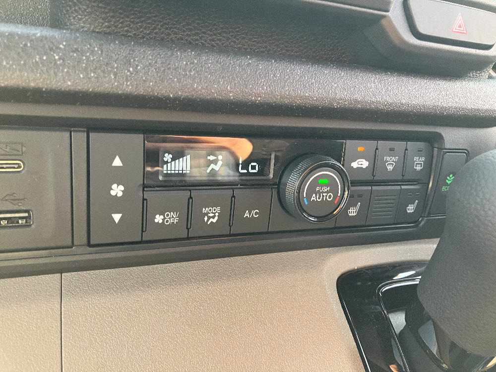 ホンダ　Ｎ ＢＯＸ ＪＯＹ 8インチディスプレイオーディオ　19枚目