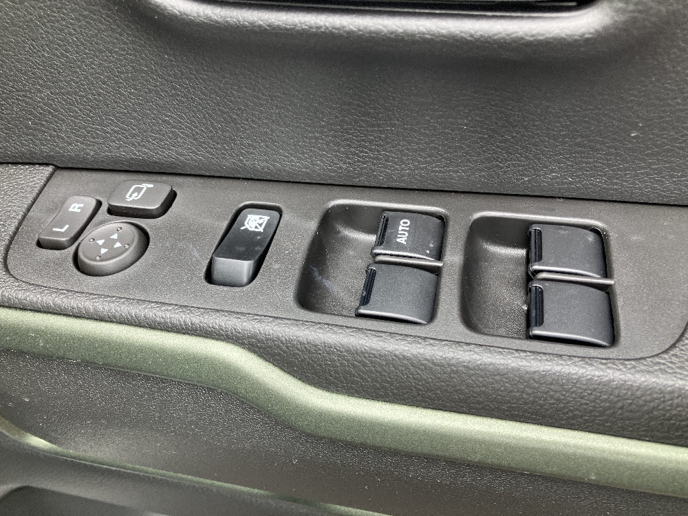 スズキ　ハスラー タフワイルド 2WD　ナビ付11枚目