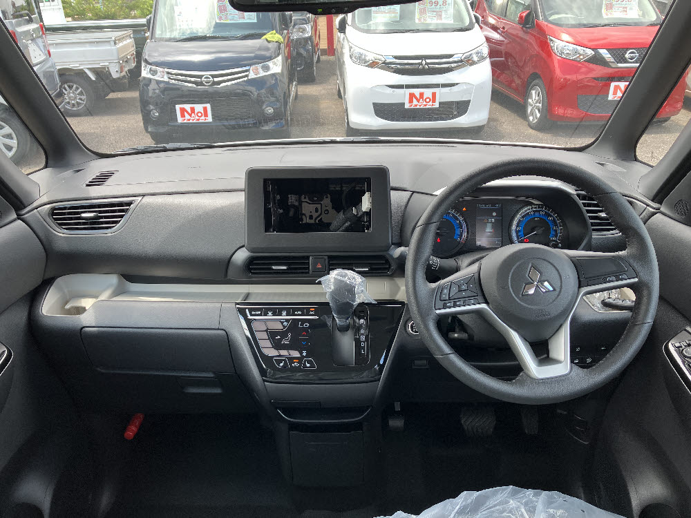 ミツビシ　デリカミニ　G9枚目