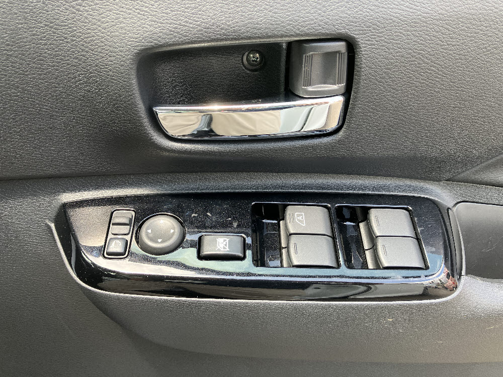 ミツビシ　デリカミニ　G14枚目