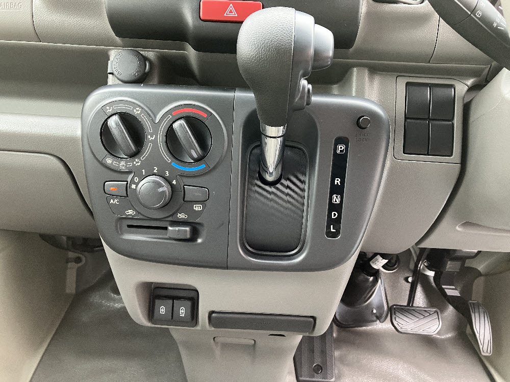 スズキ　エブリィバン PAリミテッド　2WD　CVT13枚目