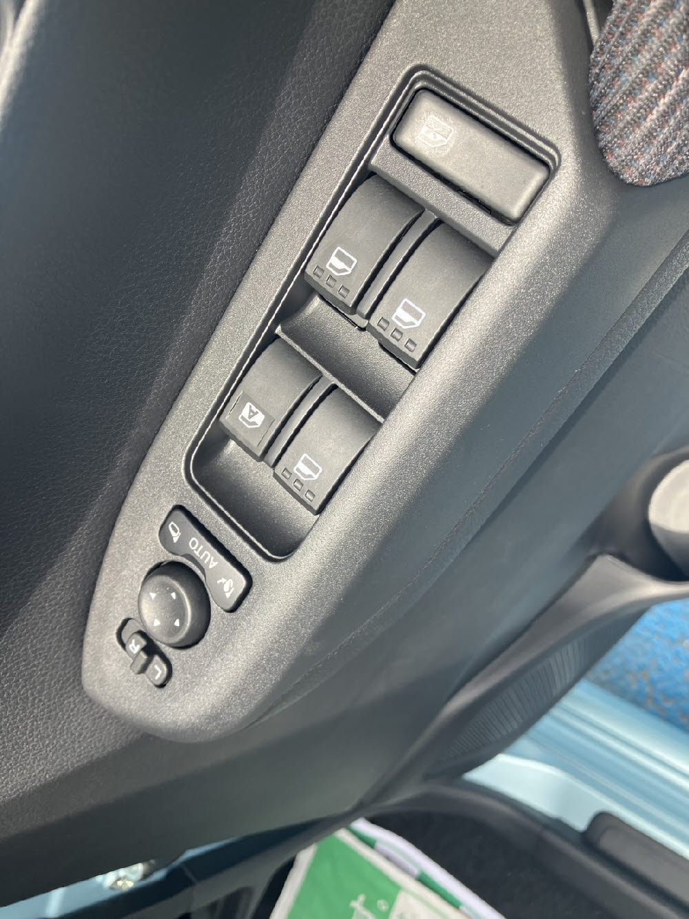 ダイハツ　ムーヴ　G　9インチDO14枚目