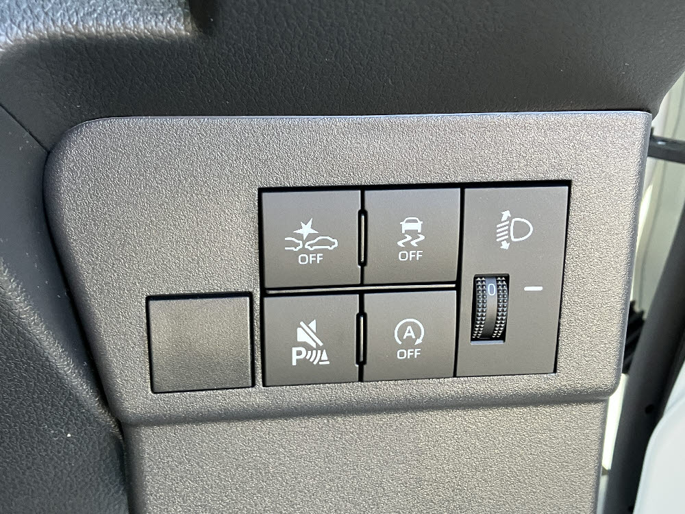 ダイハツ　ハイゼットカーゴ　デラックス　17枚目