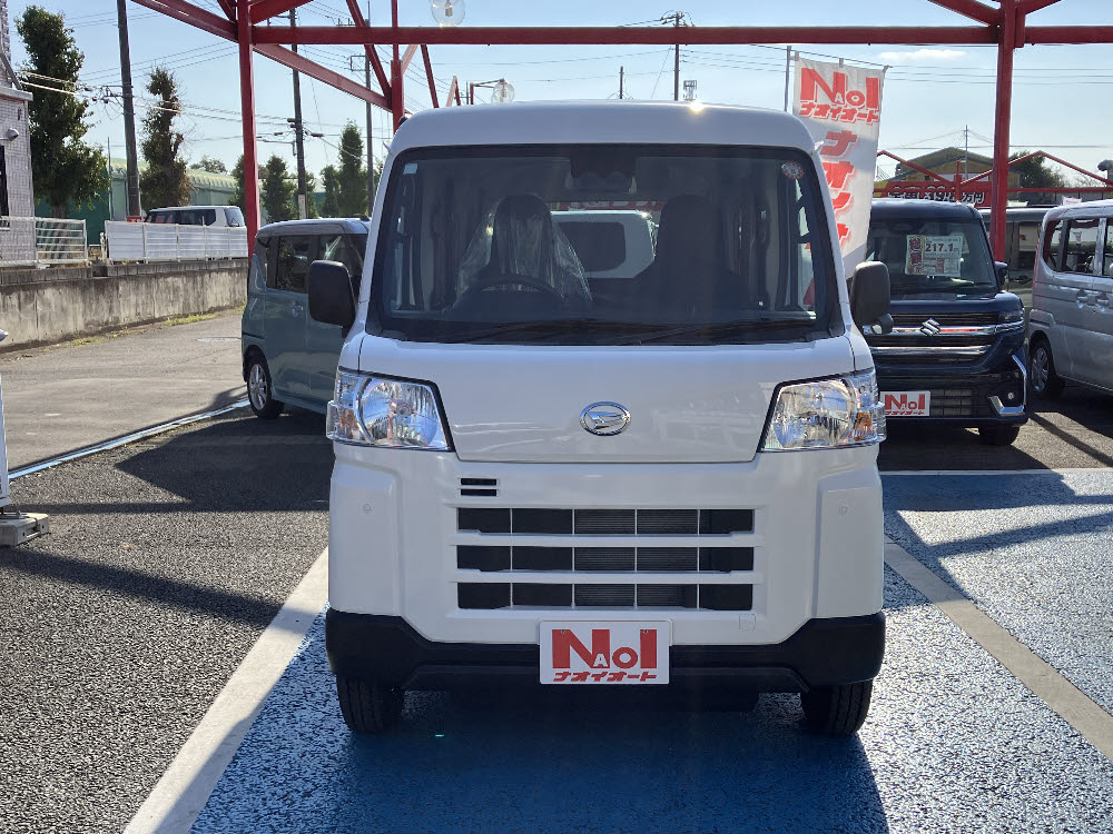 ダイハツ　ハイゼットカーゴ　デラックス　1枚目