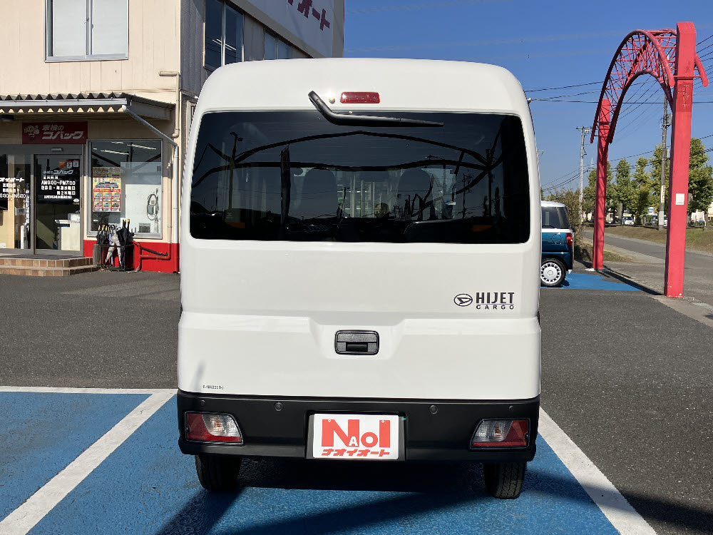 ダイハツ　ハイゼットカーゴ　デラックス　5枚目