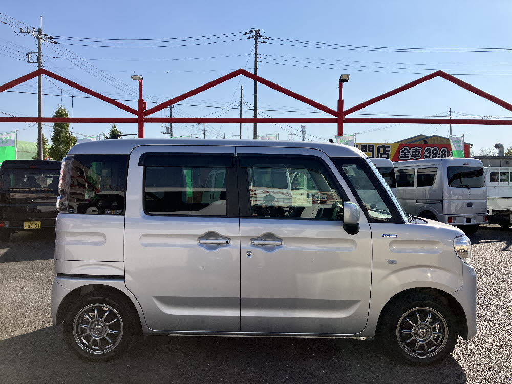 スズキ　スペーシア　HYBRID X3枚目