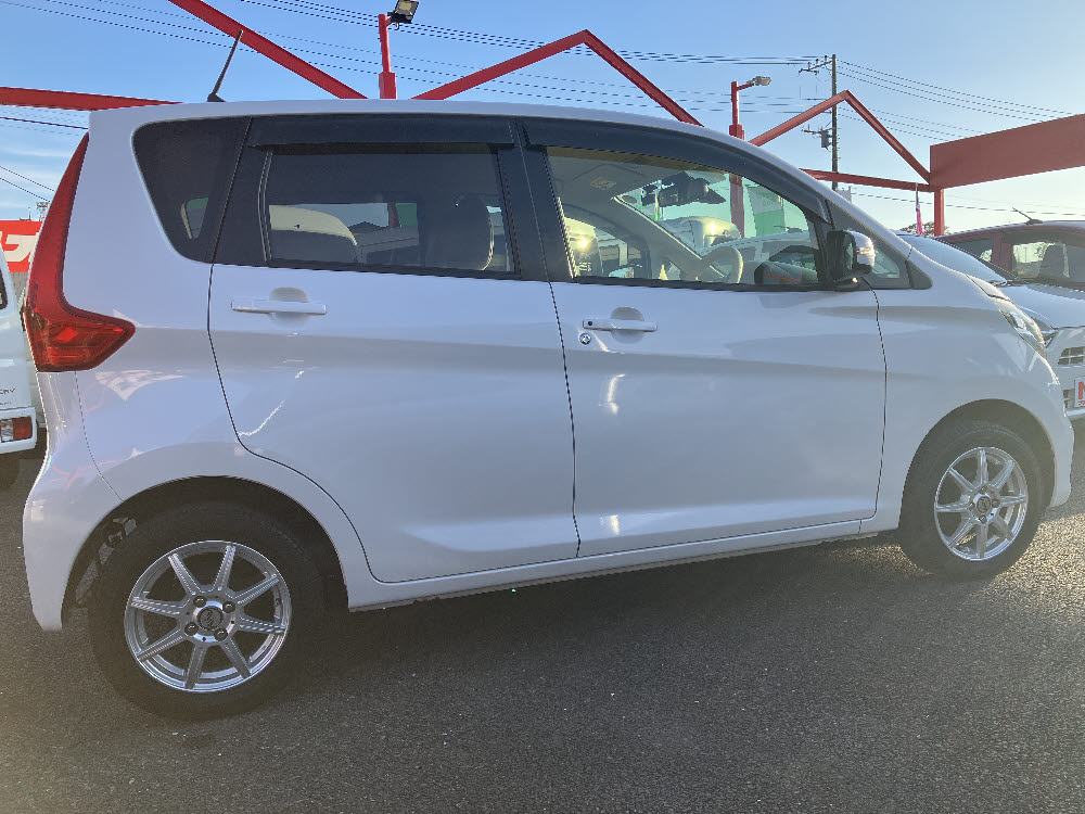 ニッサン　デイズ　X　3枚目