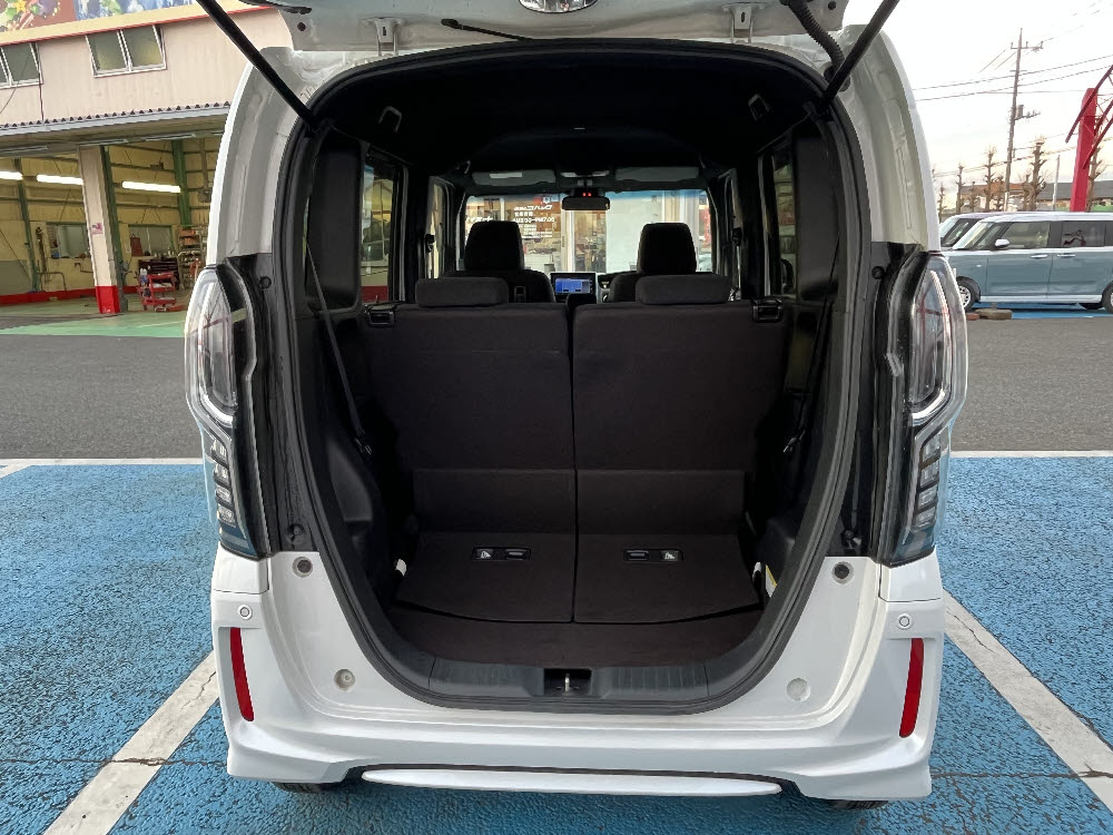 ホンダ　Ｎ ＢＯＸカスタム　GLホンダセンシング9枚目