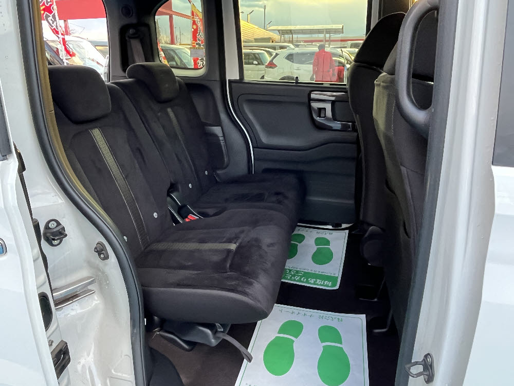 ホンダ　Ｎ ＢＯＸカスタム　GLホンダセンシング12枚目