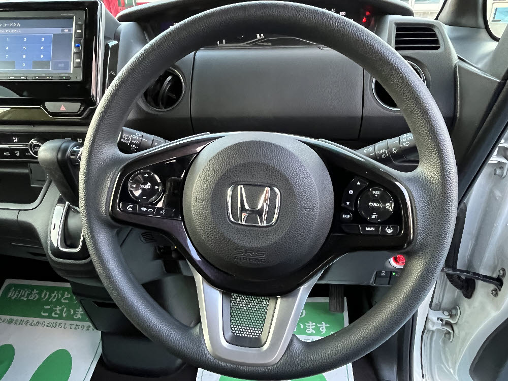 ホンダ　Ｎ ＢＯＸカスタム　GLホンダセンシング15枚目