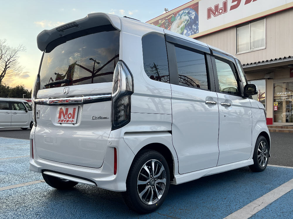 ホンダ　Ｎ ＢＯＸカスタム　GLホンダセンシング4枚目