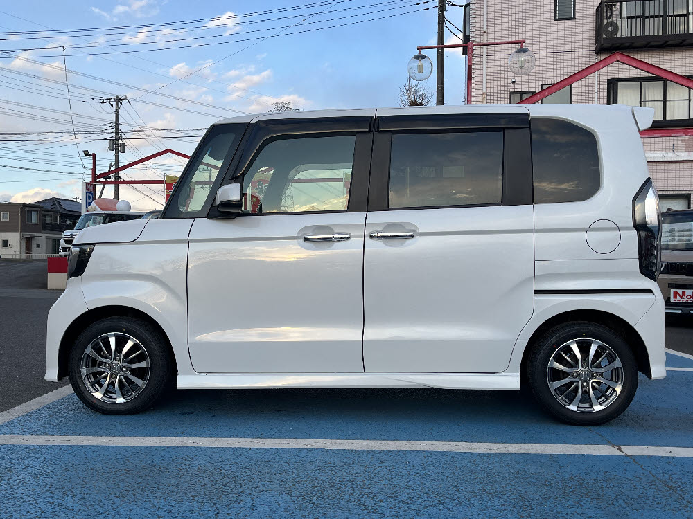 ホンダ　Ｎ ＢＯＸカスタム　GLホンダセンシング7枚目