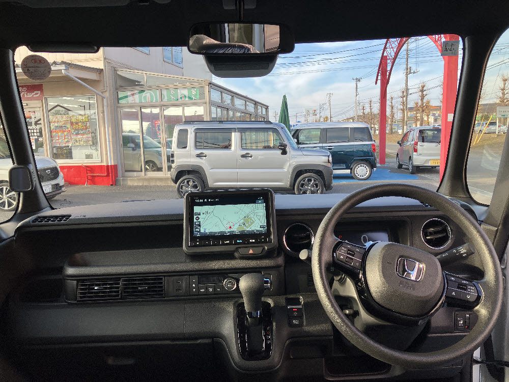 ホンダ　NBOXカスタム　8インチナビ（VXM-245ZFEi）12枚目
