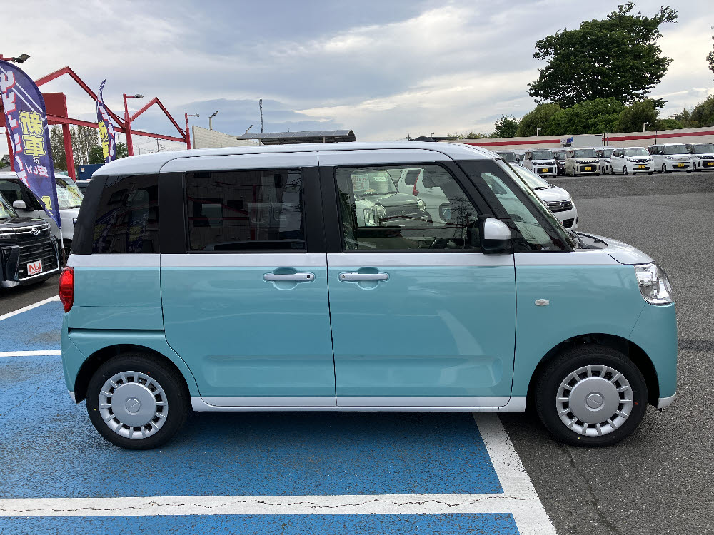 ダイハツ　ムーヴキャンバス　ストライプスX　UPG　ODレス3枚目