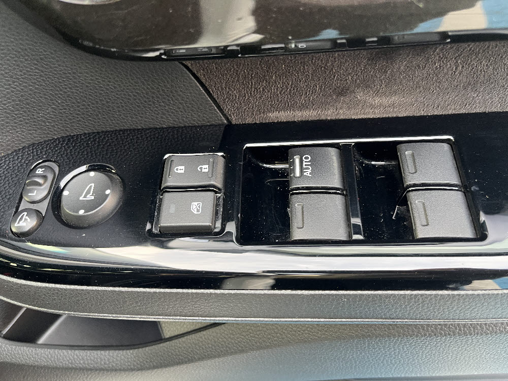 ホンダ　N　BOXカスタムG・Lターボホンダセンシング13枚目