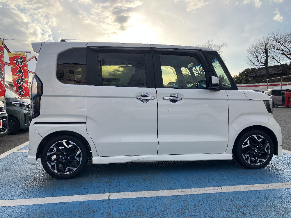 ホンダ　N　BOXカスタムG・Lターボホンダセンシング4枚目