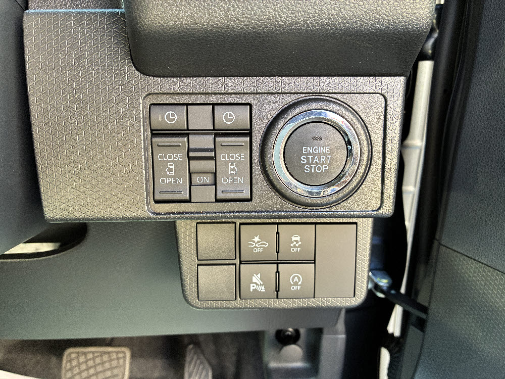ダイハツ　タントカスタム　X　9インチDA14枚目