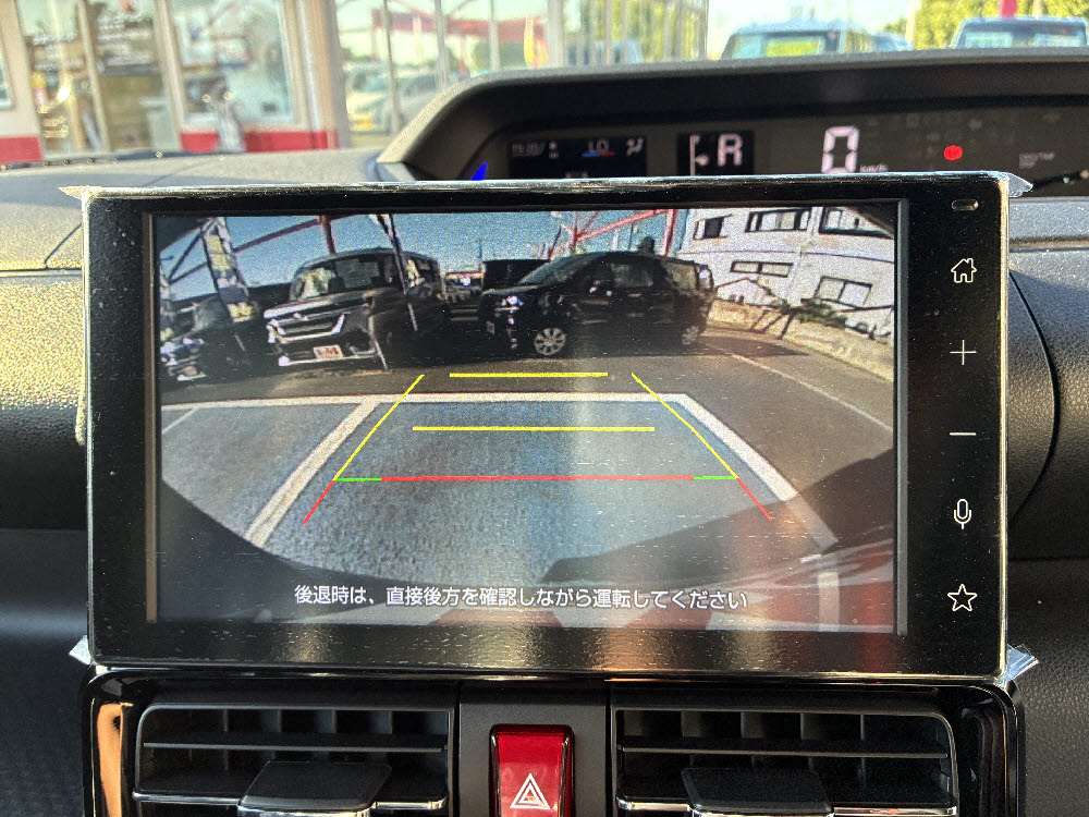 ダイハツ　タントカスタム　X　9インチDA19枚目