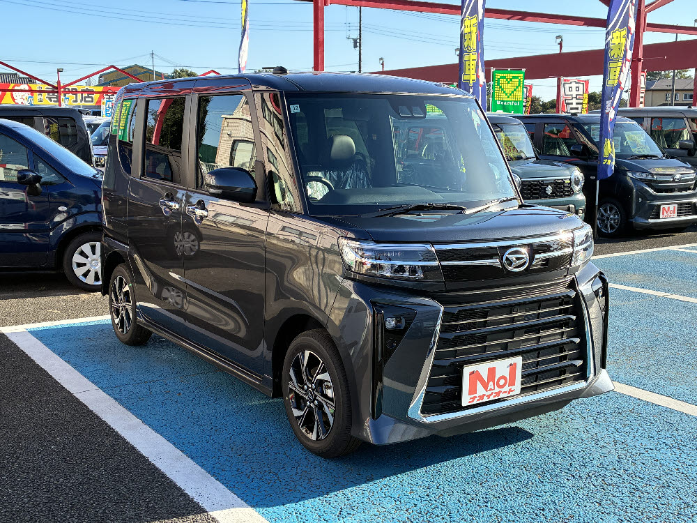 ダイハツ　タントカスタム　X　9インチDA2枚目