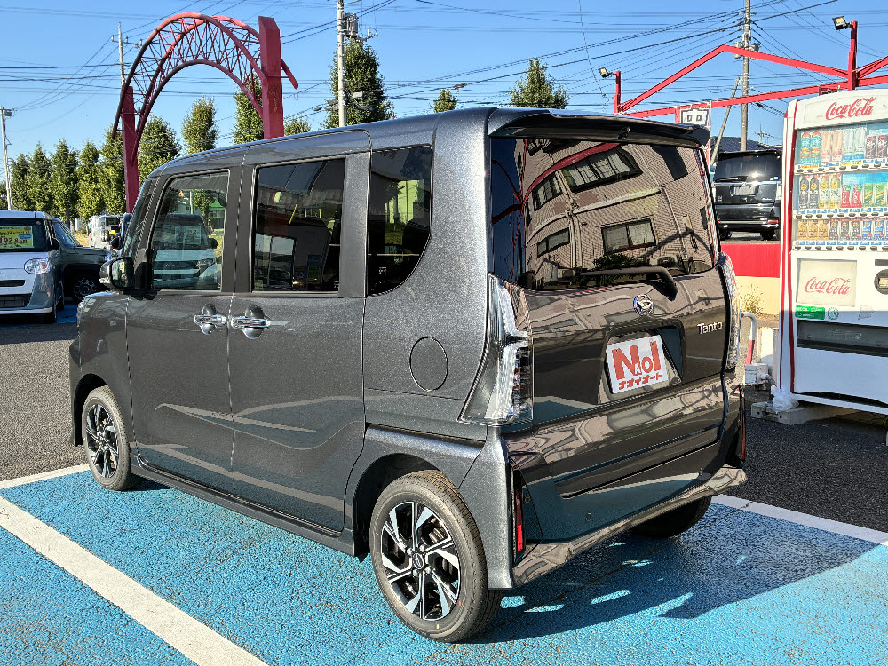 ダイハツ　タントカスタム　X　9インチDA6枚目