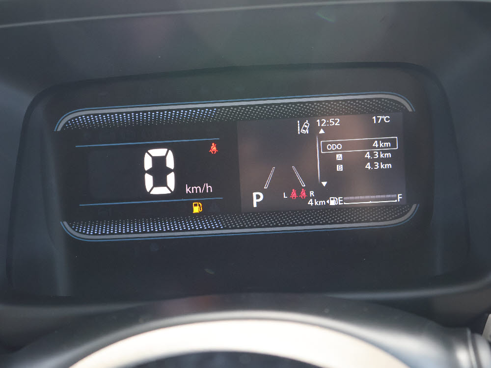 スズキ　スペーシアHYBRID　X　オーディオレス8枚目