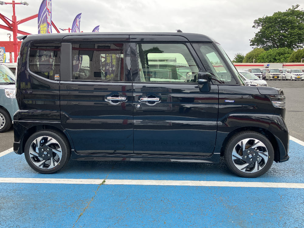 スズキ スペーシアカスタム HYBRID XS3枚目