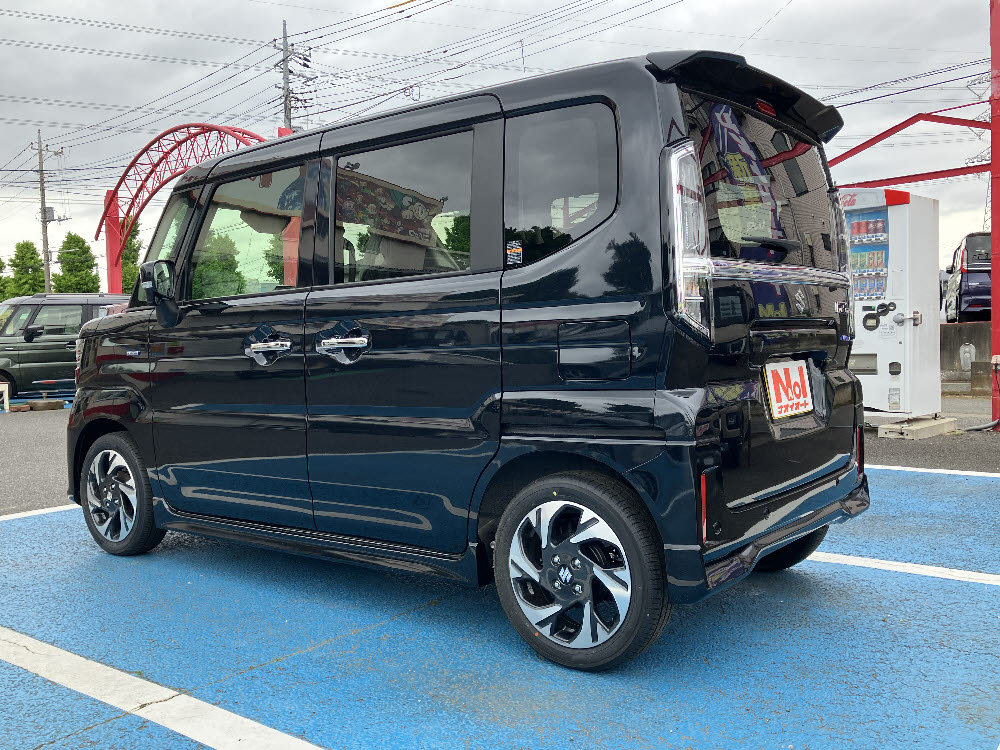 スズキ スペーシアカスタム HYBRID XS6枚目
