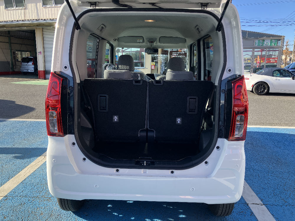 ダイハツ　タント　L　9枚目