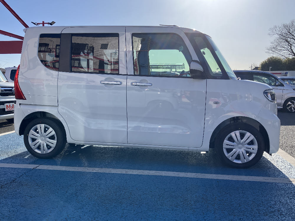 ダイハツ　タント　L　3枚目