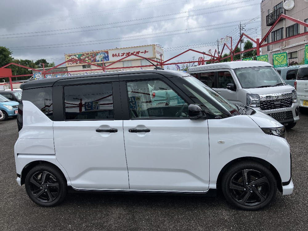 ダイハツ　ムーヴ　RS 9インチDオーディオ パノラマモニター付3枚目