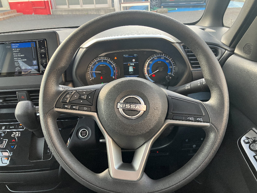 ニッサン　ルークス　ハイウェイスターX13枚目