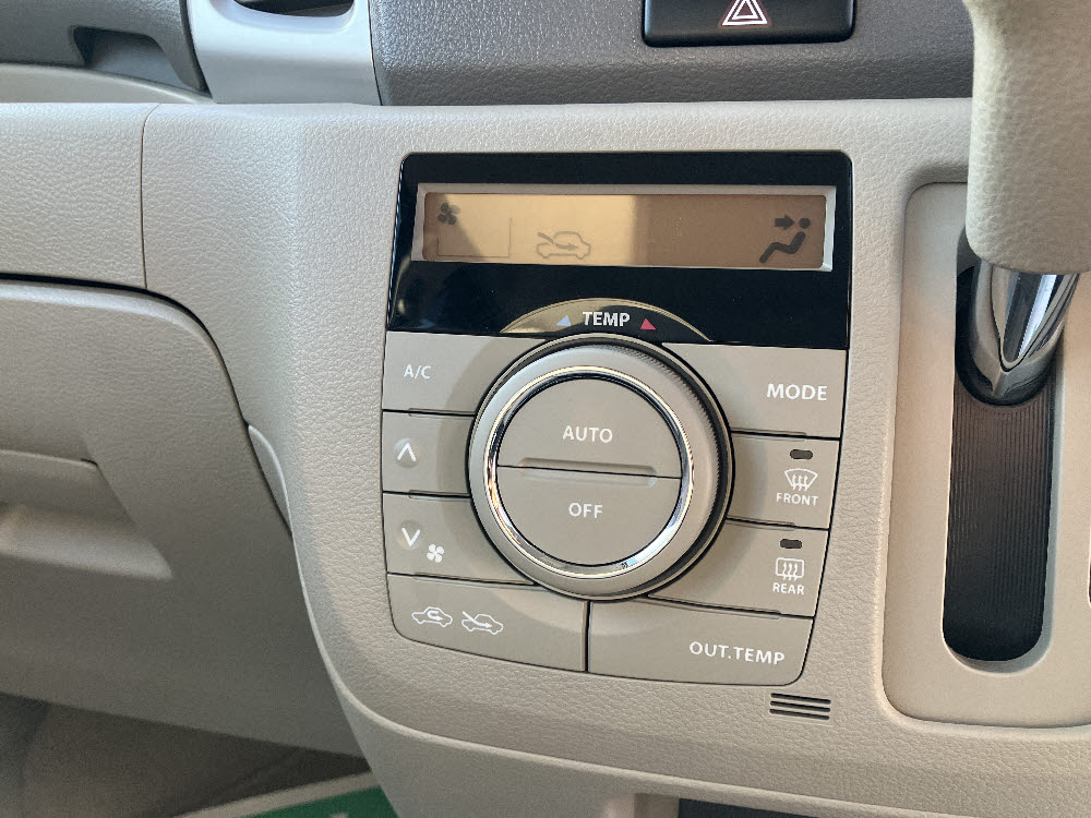 スズキ　スペーシア　X16枚目